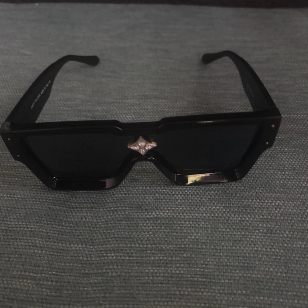 Louis Vuitton cyclone sunglasses